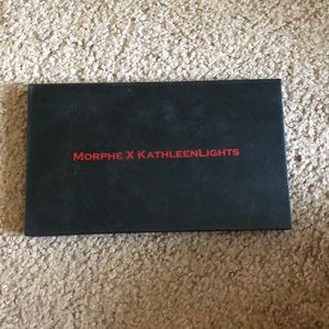 Kathleen lights morphe collab pallete